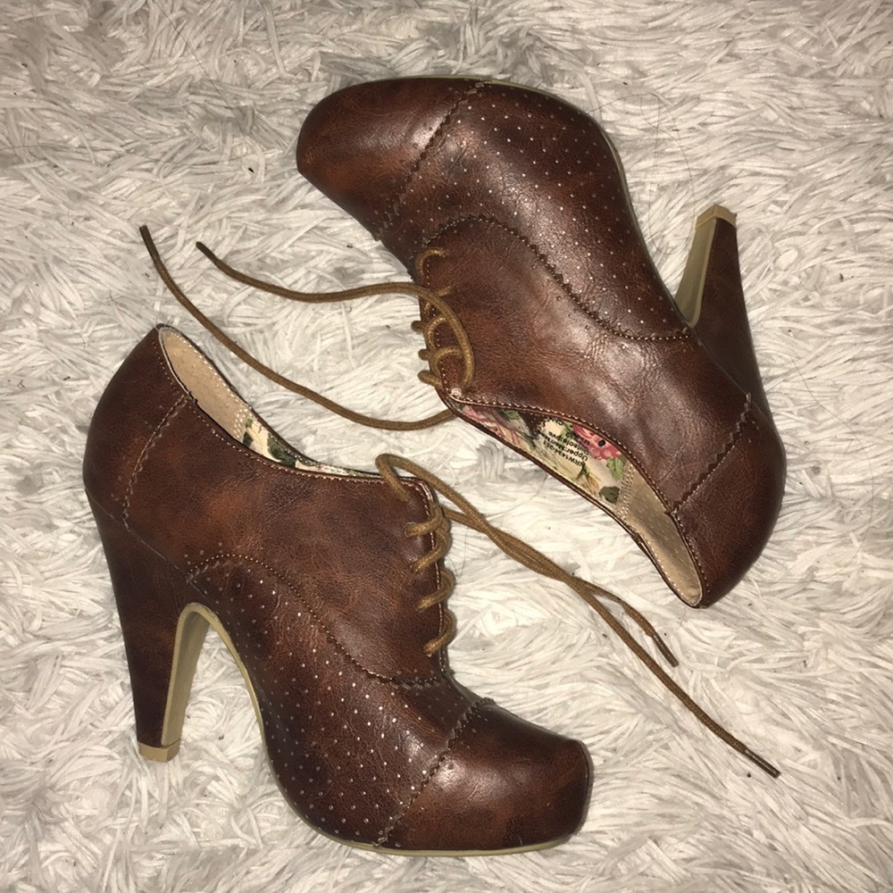 Not Rated Lace Up Booties💕